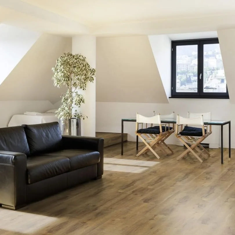 Boardwalk Oak Click LVT – image 1