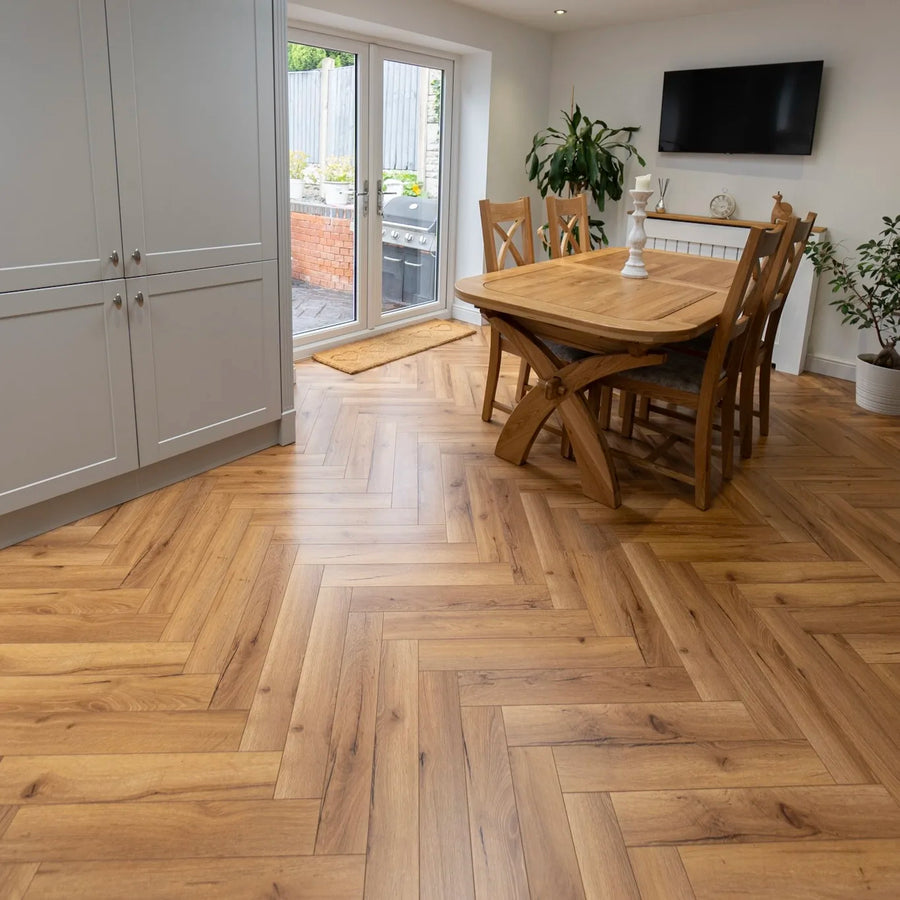 Regency Oak Herringbone 12mm Laminate – image 1