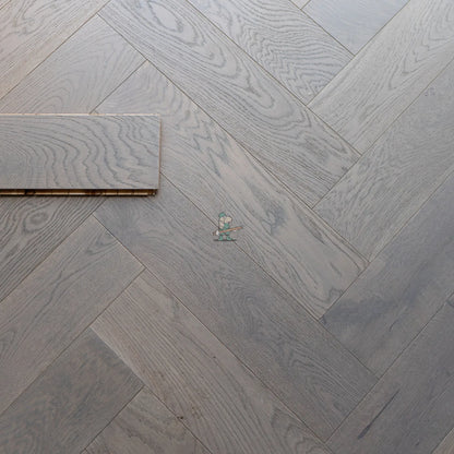 Grey Brushed Oak 150mm Engineered Herringbone – close-up of the surface