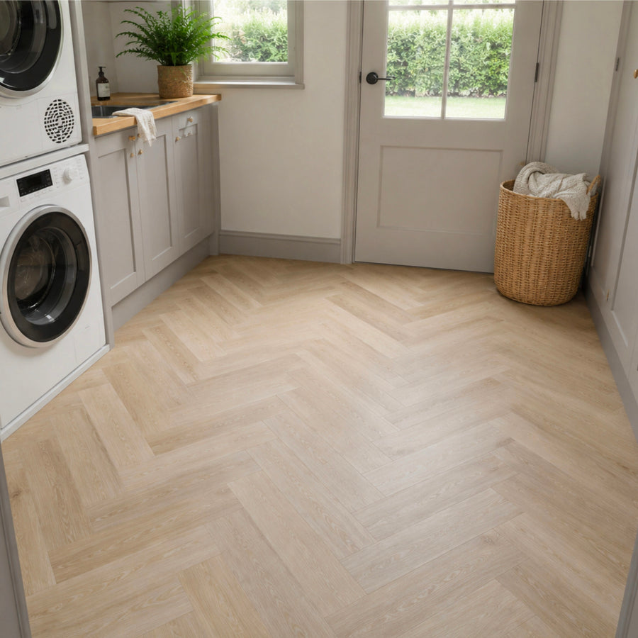 Classic Oak Herringbone Click LVT – image 1