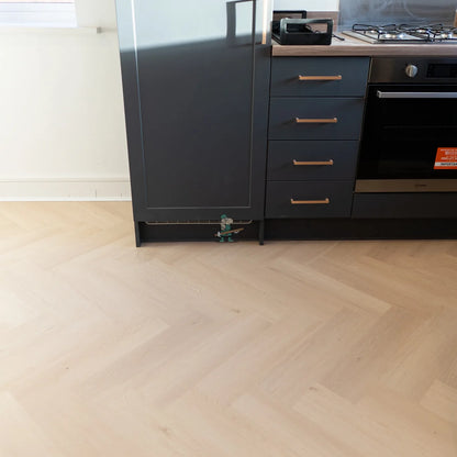 Dutch White Oak Herringbone Click LVT – image 4