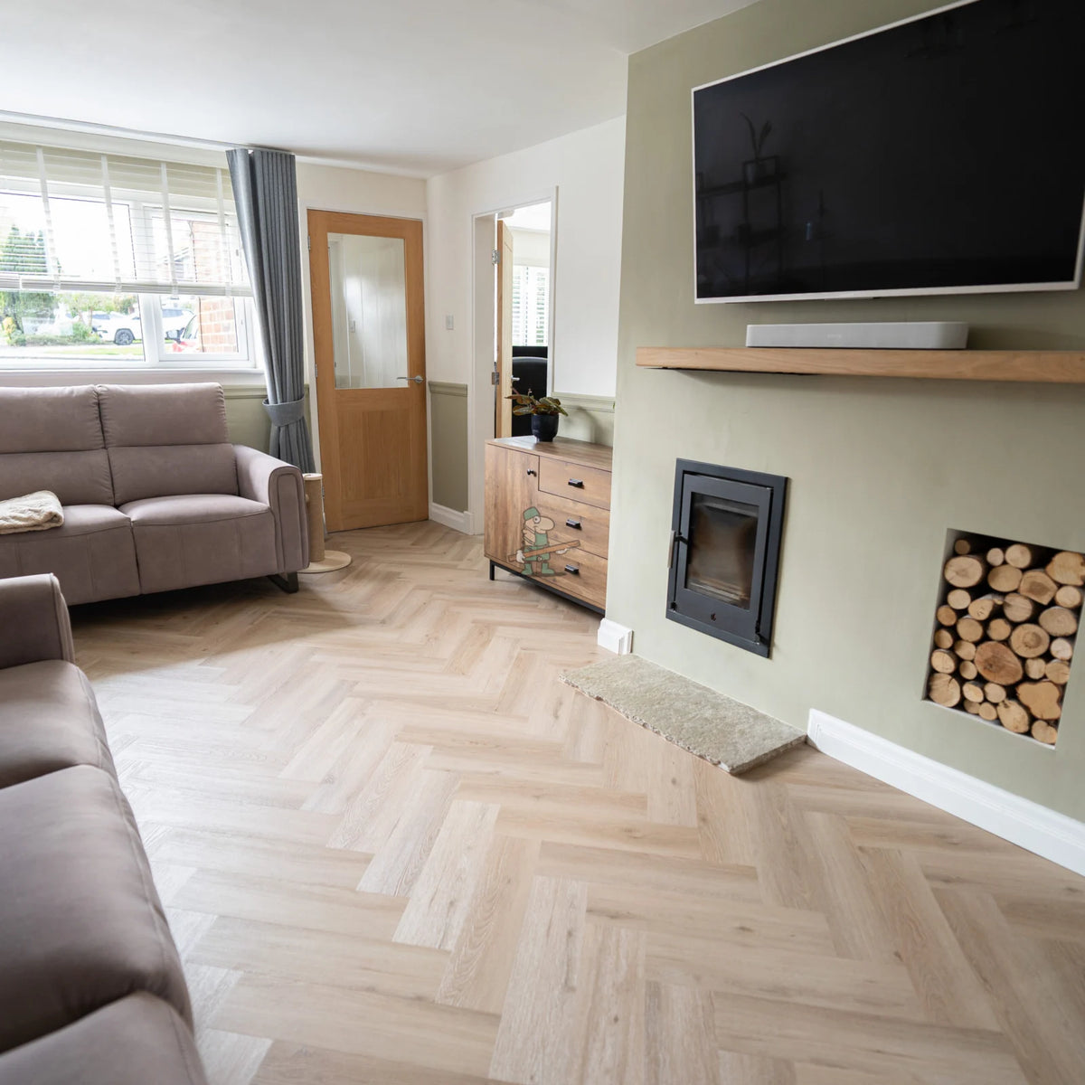 Nevada Ash Herringbone Click LVT – image 7