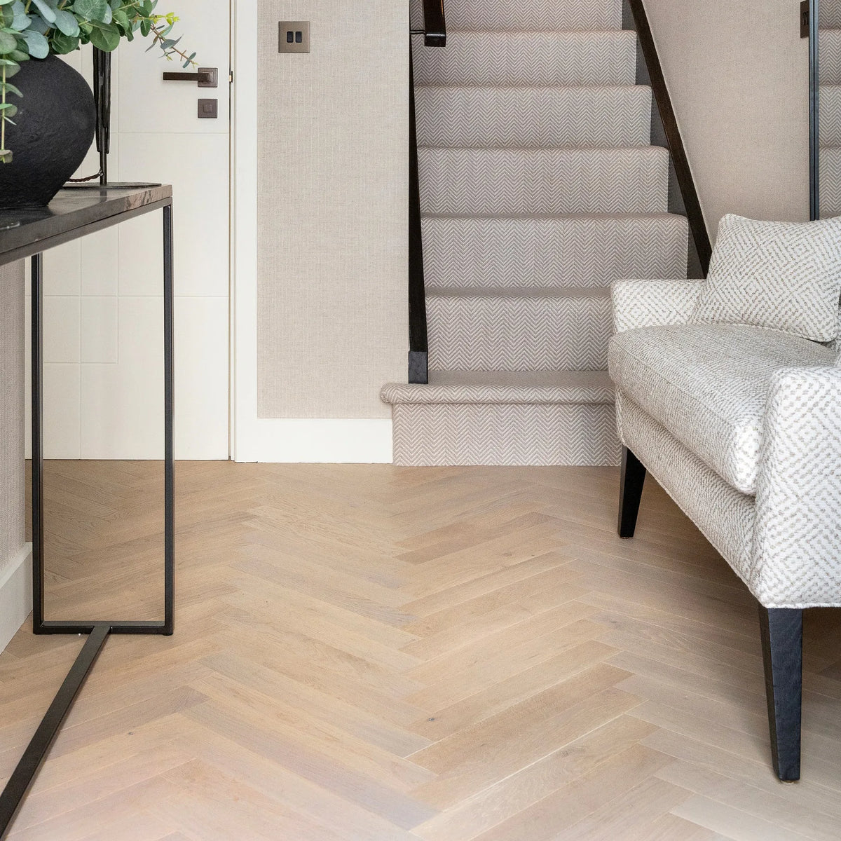 Infused White Oak 90mm Engineered Herringbone – image 3