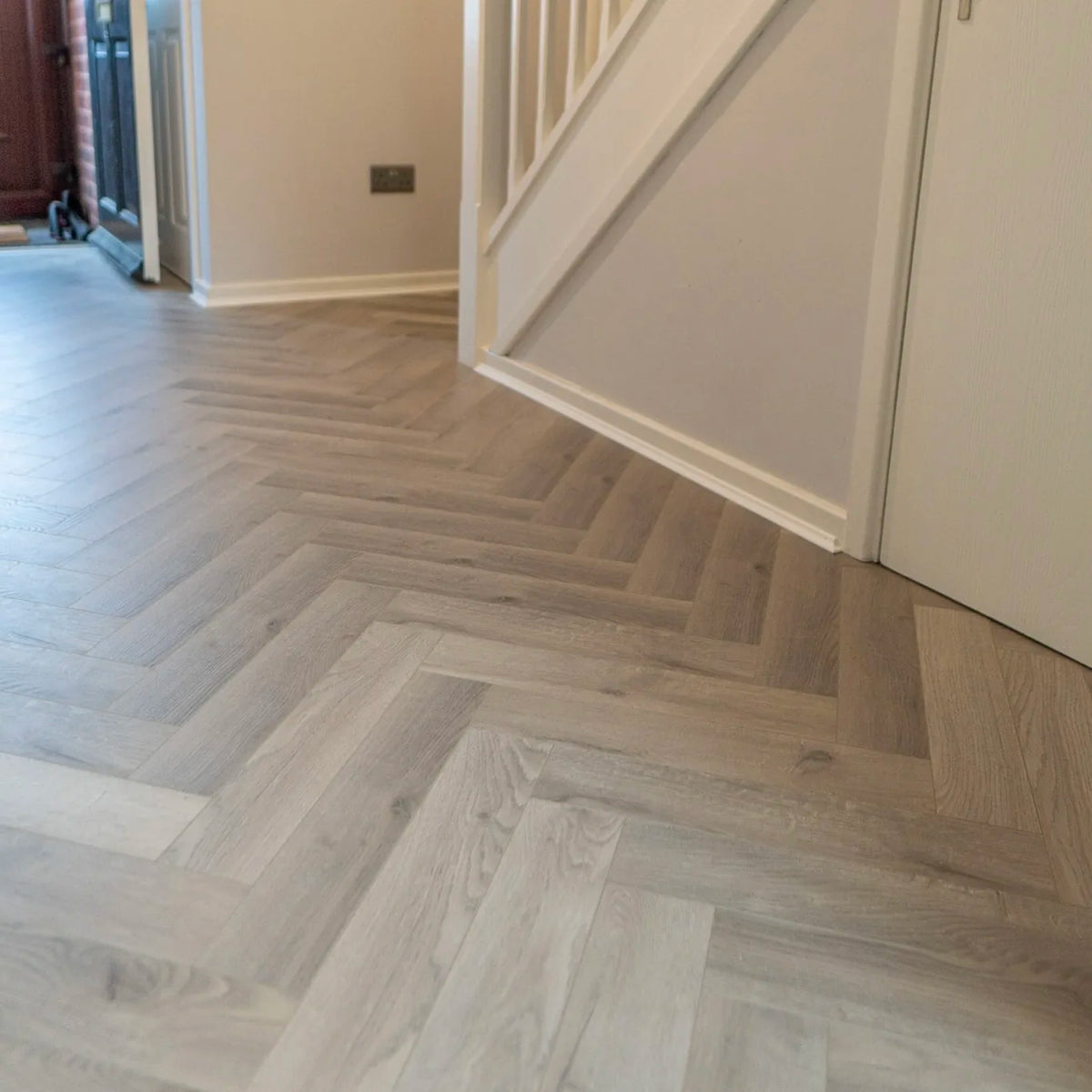 Castle Oak Herringbone 12mm Laminate