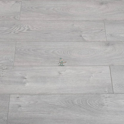 Basalt Oak 12mm Laminate – image 3