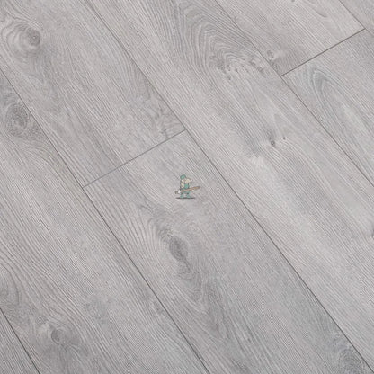 Basalt Oak 12mm Laminate – image 2