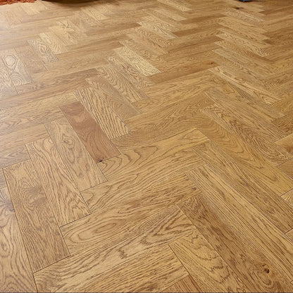 Cottage Oak 90mm Engineered Herringbone – image 2