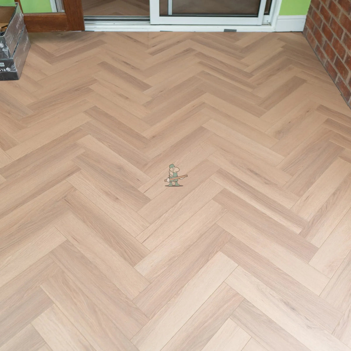 Classic Oak Herringbone 12mm Laminate – image 6