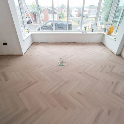 Pearl Oak Herringbone 12mm Laminate – image 6