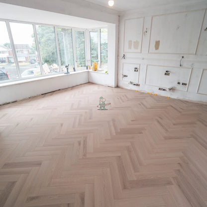 Pearl Oak Herringbone 12mm Laminate – image 7