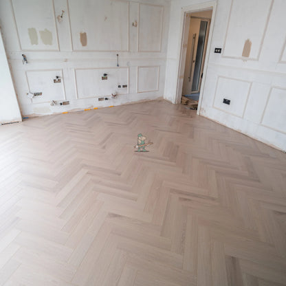 Pearl Oak Herringbone 12mm Laminate – image 8