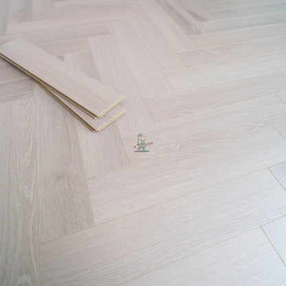 Pearl Oak Herringbone 12mm Laminate – image 2