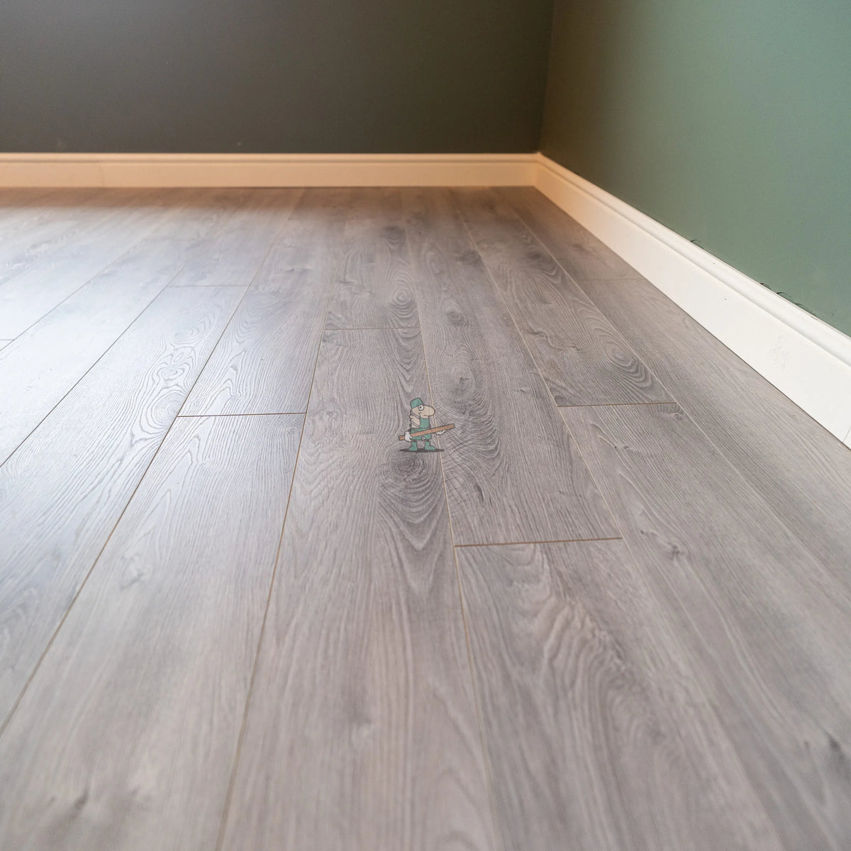 Basalt Oak 12mm Laminate – image 8