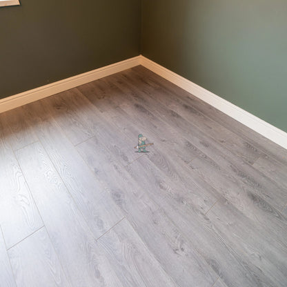 Basalt Oak 12mm Laminate – image 7