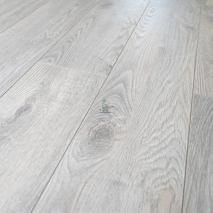 Porcini Oak 12mm Laminate – image 11
