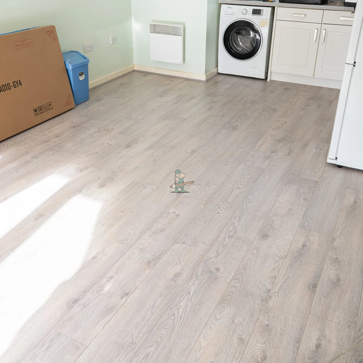 Porcini Oak 12mm Laminate – image 9