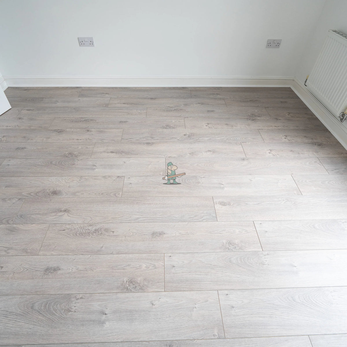 Porcini Oak 12mm Laminate – image 10