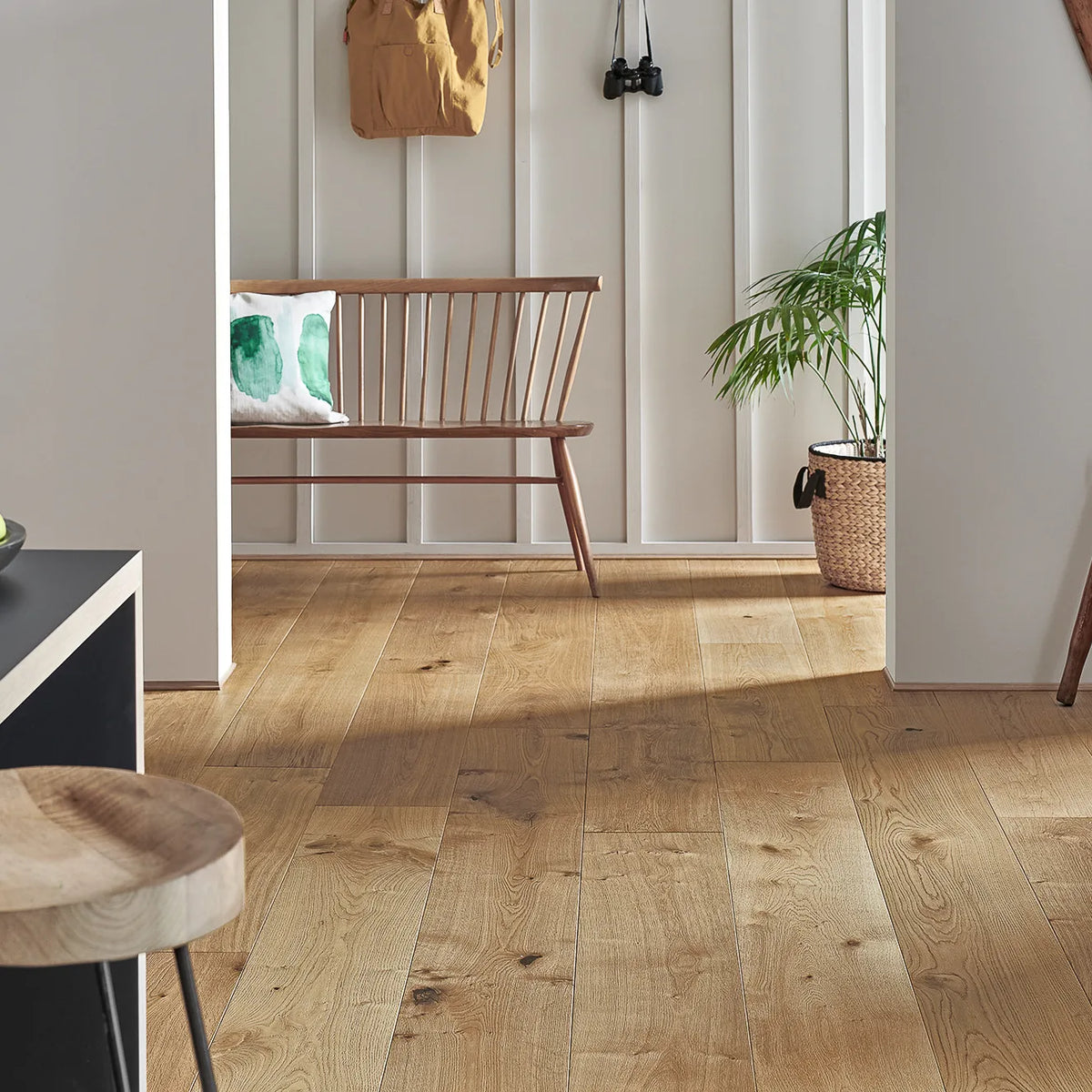 Wheatfield Oak 190mm Engineered Plank – image 1