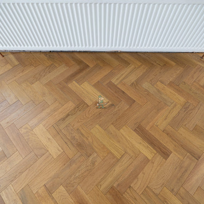 Burntwood Oak 80mm Engineered Herringbone – image 2