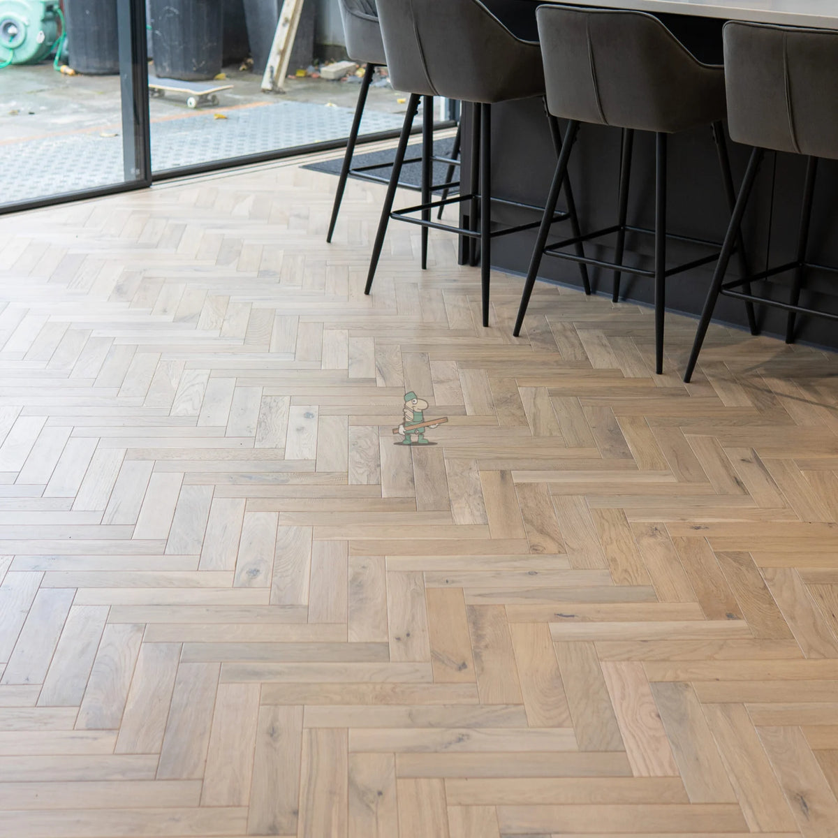 Worn Cathedral Oak 70mm Engineered Herringbone – image 7