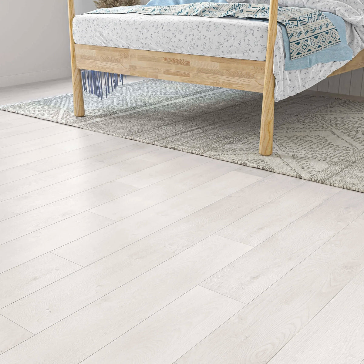 Frost Oak 12mm Laminate – image 2