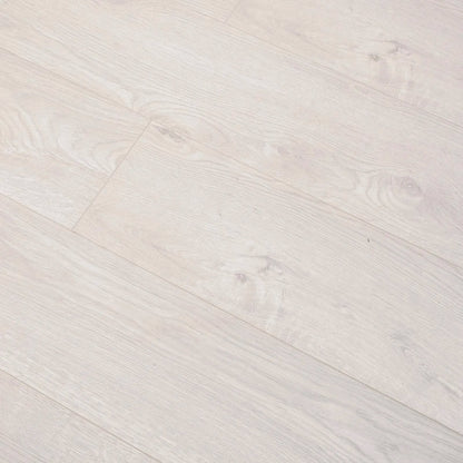 Frost Oak 12mm Laminate – image 3