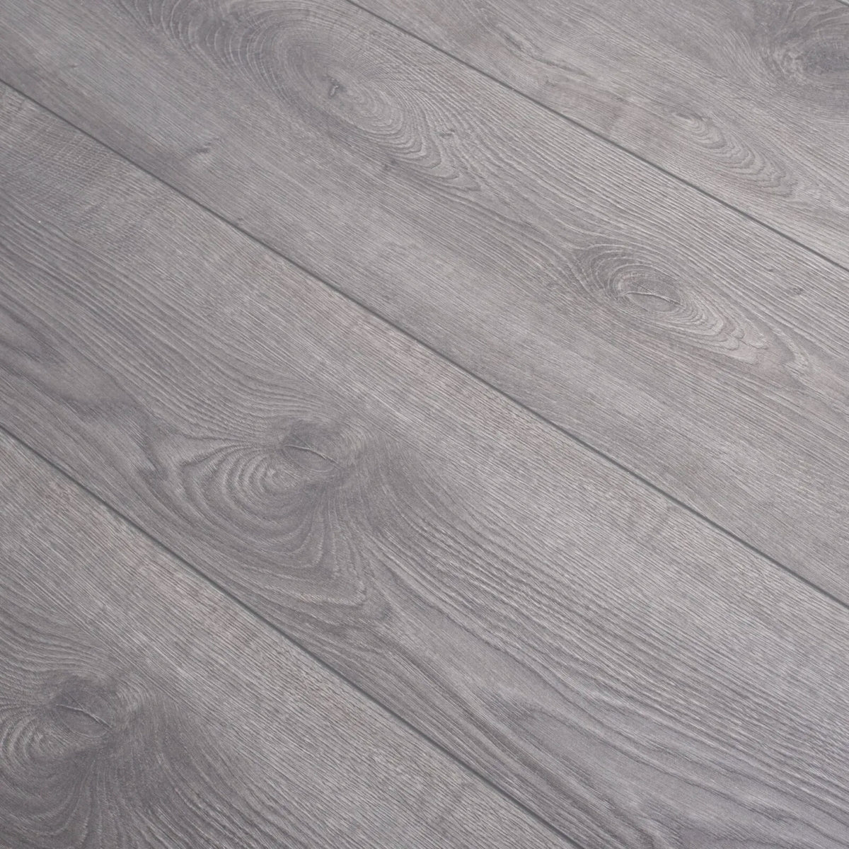 Owlet Oak 12mm Laminate – image 2