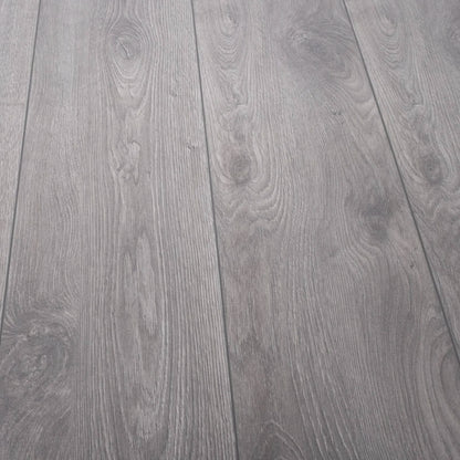 Owlet Oak 12mm Laminate – image 5