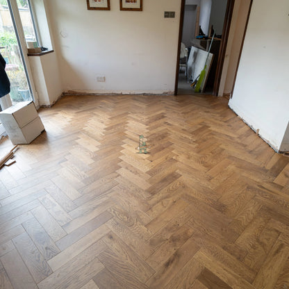 Cottage Oak 90mm Engineered Herringbone – image 8