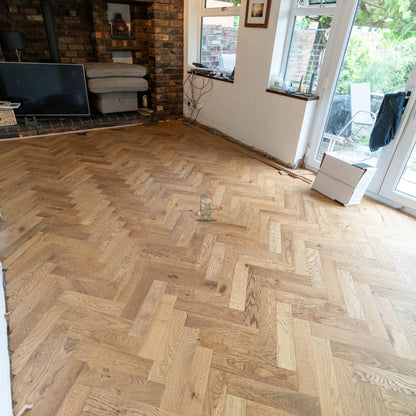 Cottage Oak 90mm Engineered Herringbone – laid in a living room (3)