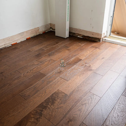 Smoky Brushed Lacquered Oak 125mm Engineered Plank – image 11
