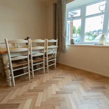 Natural Brushed Oak 90mm Engineered Herringbone, 18/4mm – image 6