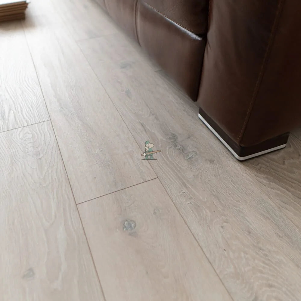 Weathered White Oak 12mm Laminate – image 8