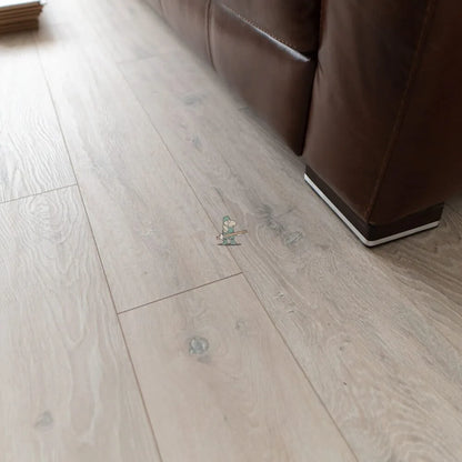 Weathered White Oak 12mm Laminate – image 8