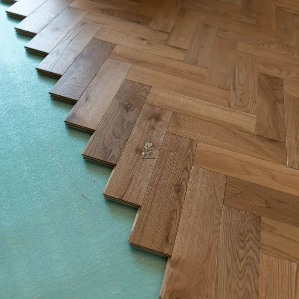 Natural Brushed Oak 90mm Engineered Herringbone, 18/4mm – image 10