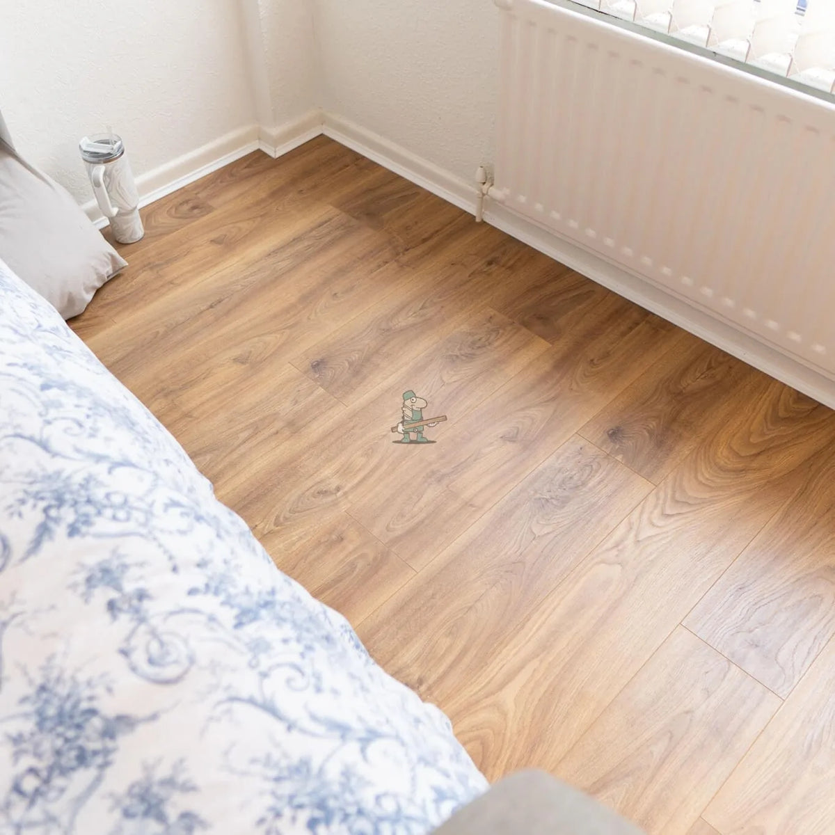 Natural Medium Oak 12mm Laminate – image 6