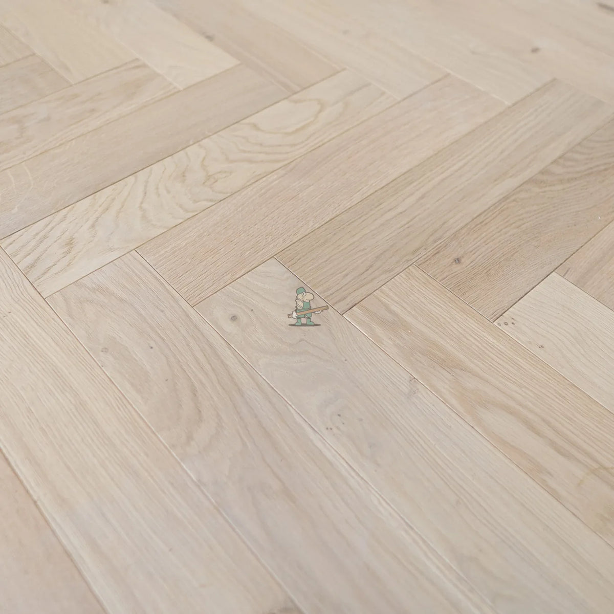Pale Invisible Oak 90mm Engineered Herringbone, 14/3mm – image 2