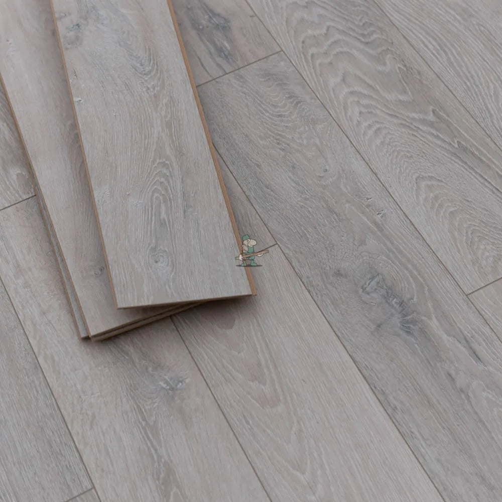 Weathered White Oak 12mm Laminate – image 2