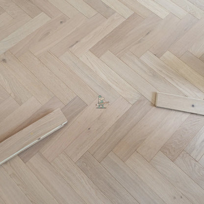 Shore Drift Oak 90mm Engineered Herringbone – image 2