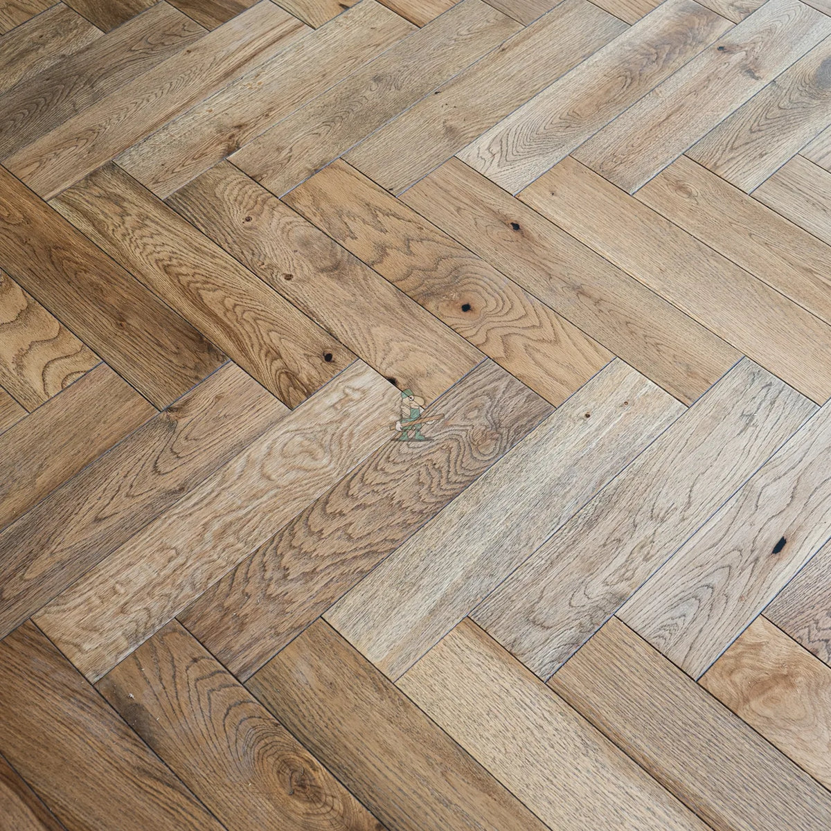 Worn Antique Oak 70mm Engineered Herringbone – image 2