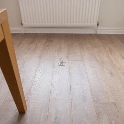 Nude Oak 12mm Laminate – image 8