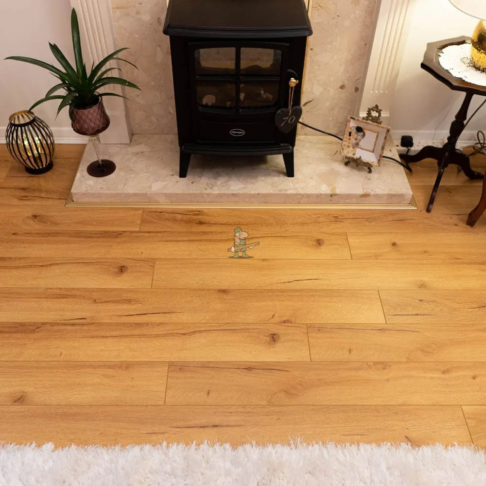 Embossed Natural Oak 12mm Laminate – image 14