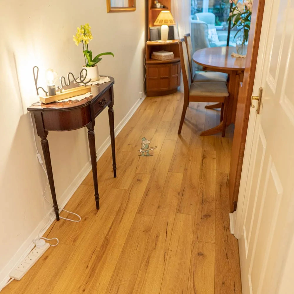 Embossed Natural Oak 12mm Laminate – image 12