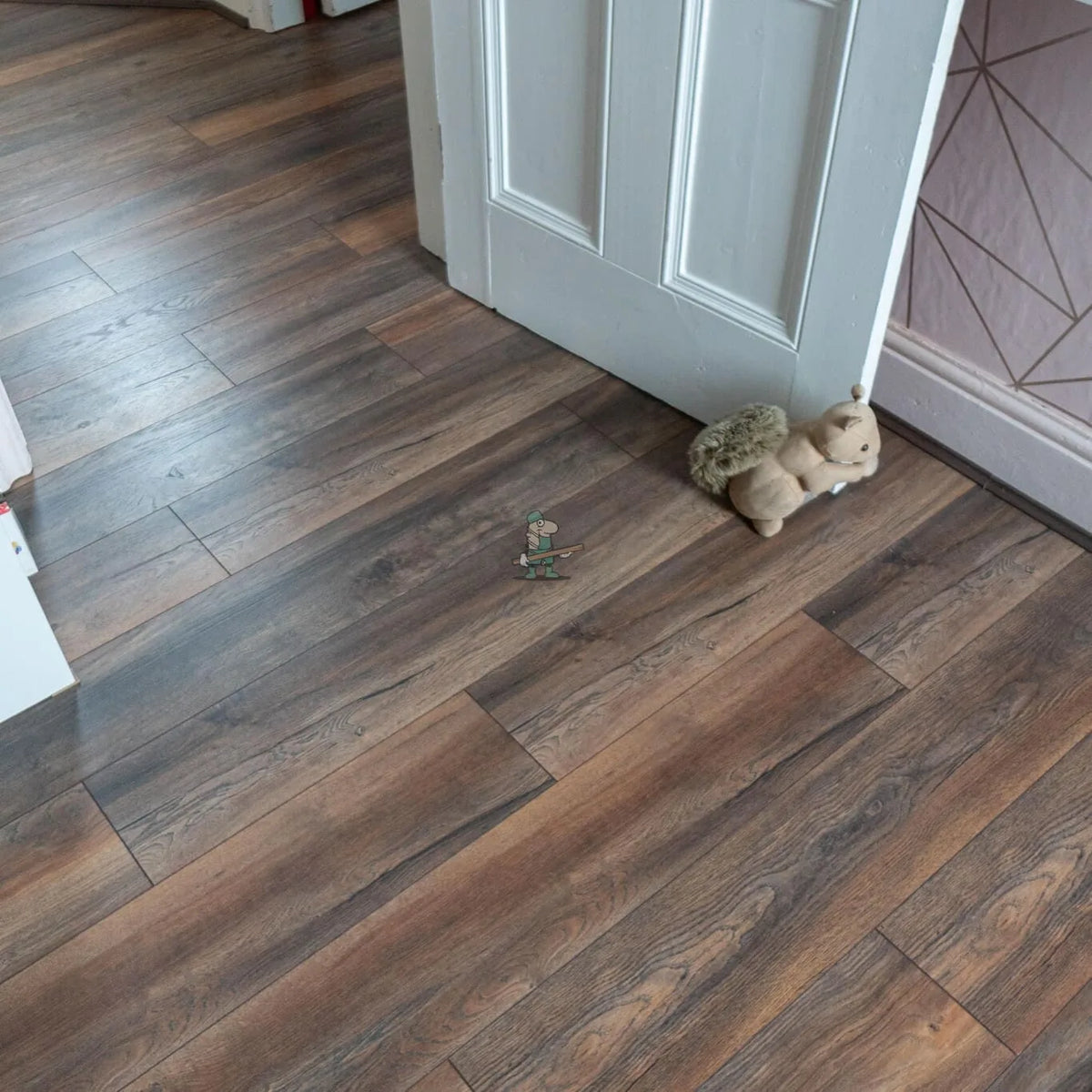 Rustic Oak 12mm Laminate – image 5