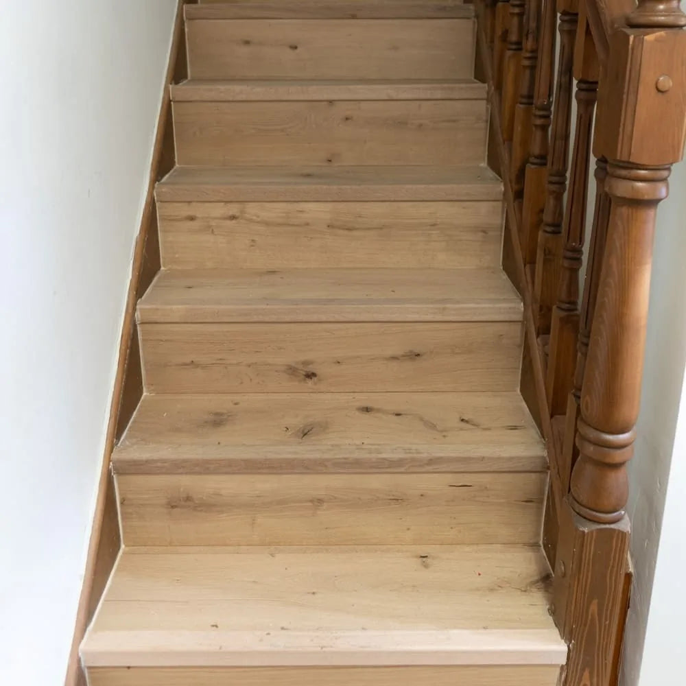 8mm Thick Real Wood Solid Oak Stair Lipping 2.7m – image 4