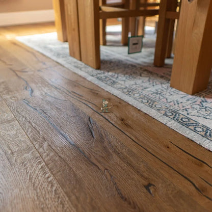Medium Oak Distressed 190mm Engineered Plank – image 8