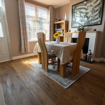 Medium Oak Distressed 190mm Engineered Plank – image 13