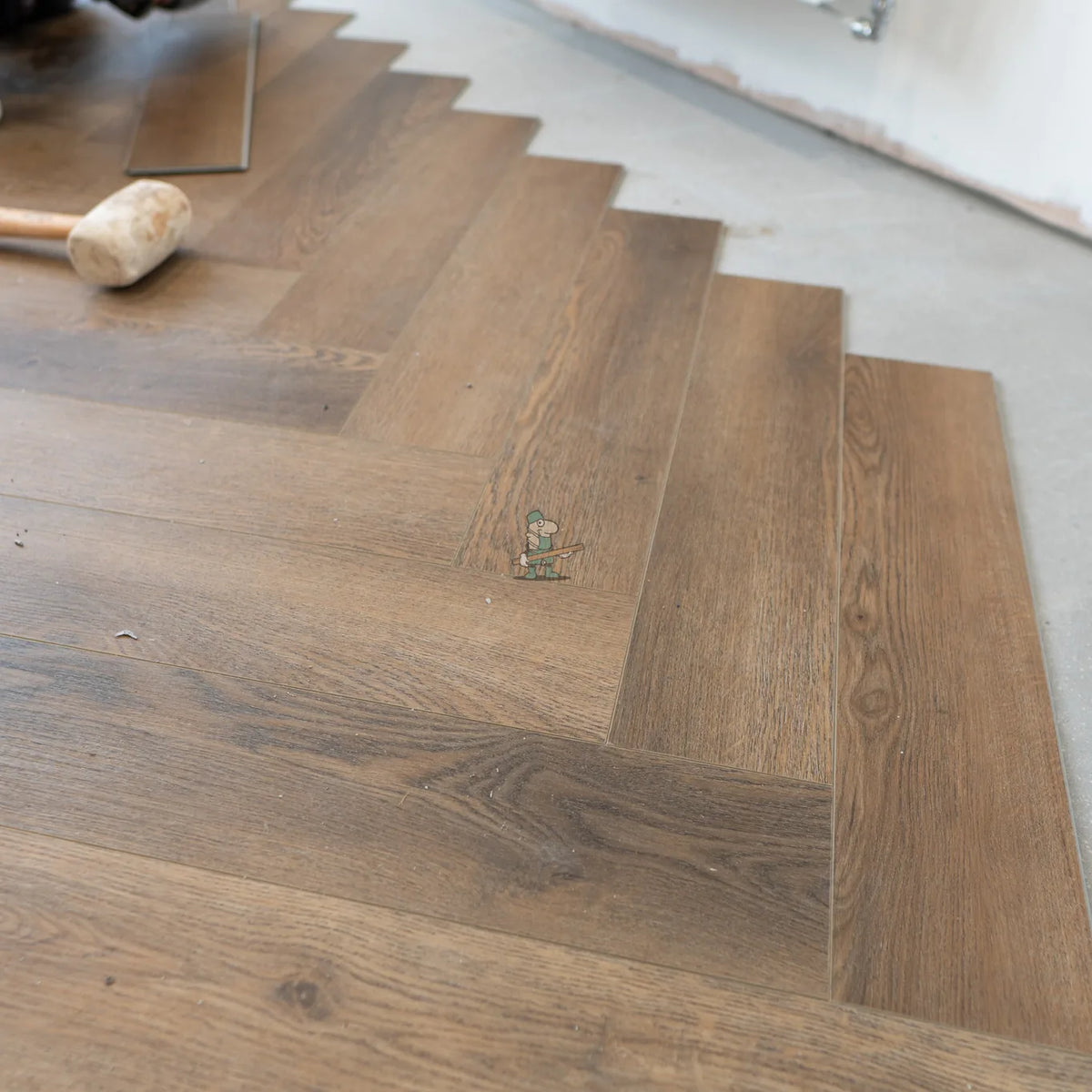 Caramel Oak Herringbone Click LVT – close-up of the surface