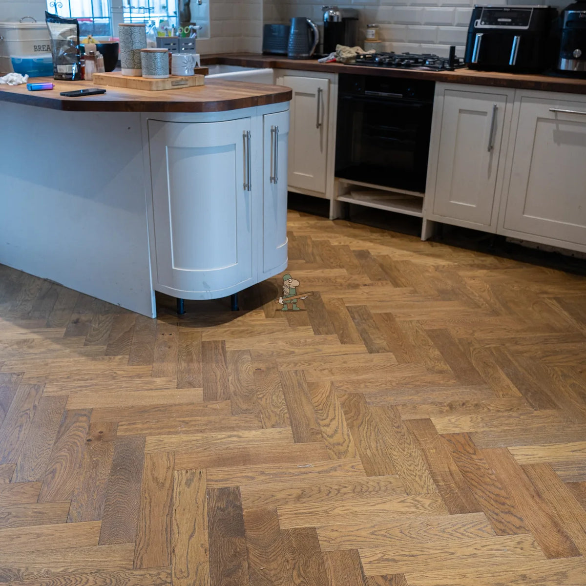 Golden Wheat Oak 90mm Engineered Herringbone – image 11
