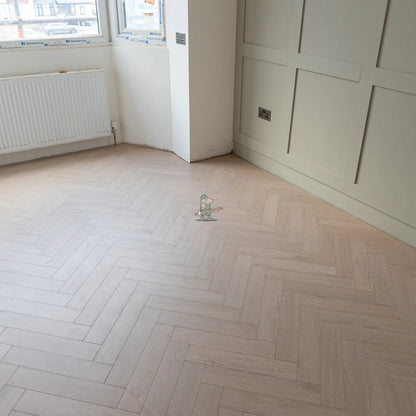 Sahara Oak Herringbone 12mm Laminate – image 8